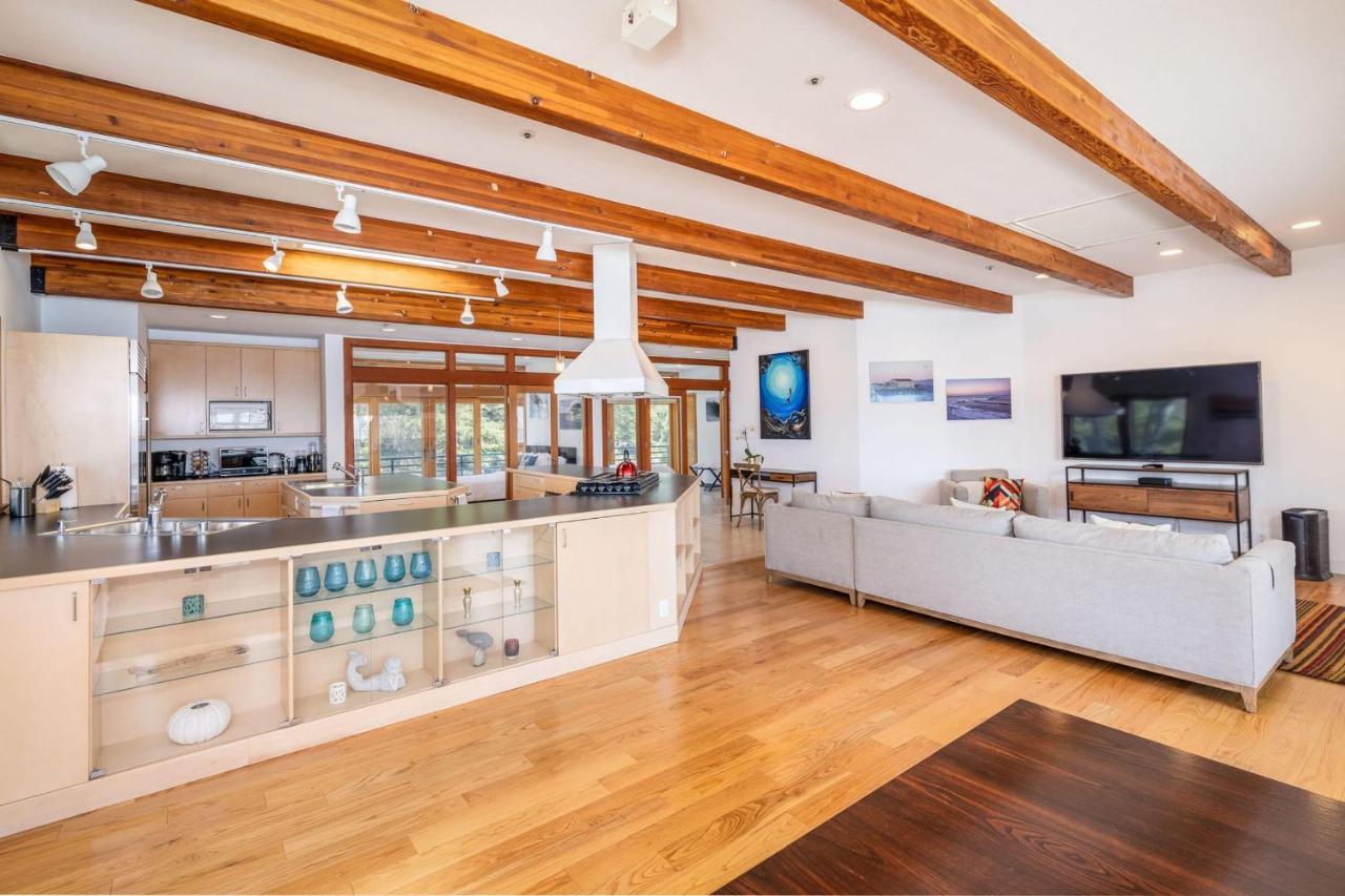 Luxury Beachfront Penthouse Walk To The Beach Restaurants Entertainment Half Moon Bay Exterior photo